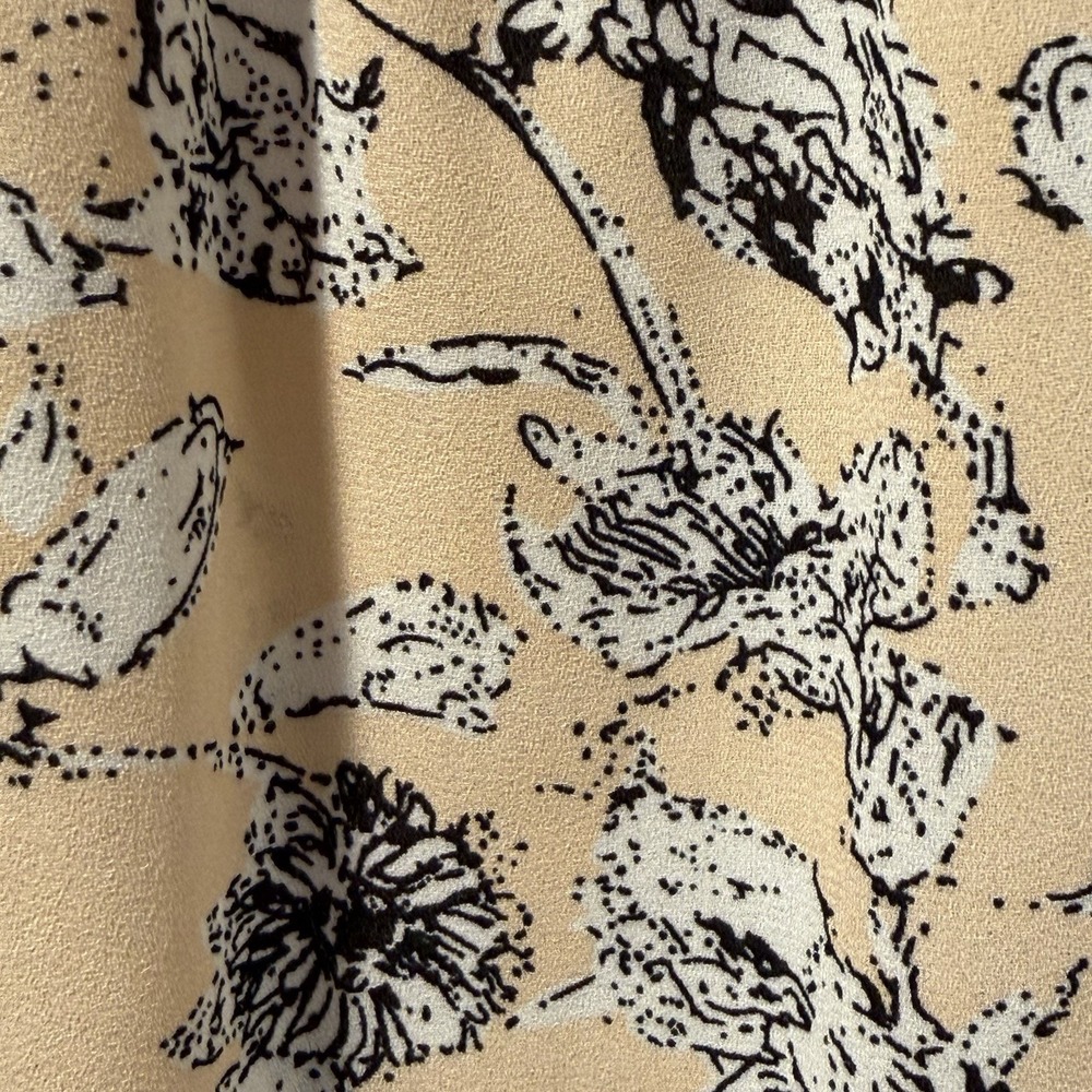 Daniel Rainn Cream Floral Tie-Neck Blouse - Picture 13 of 16